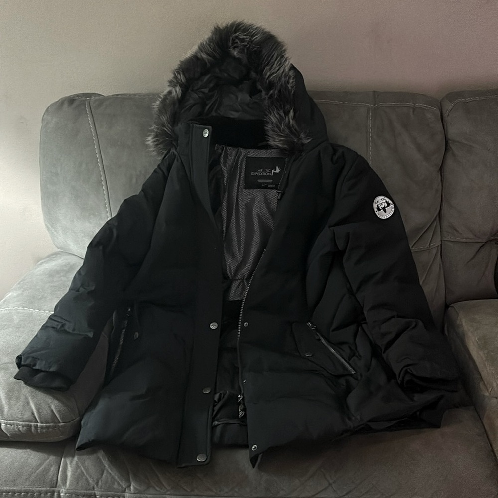 Black winter coat by Arctic Expedition. Size XL.